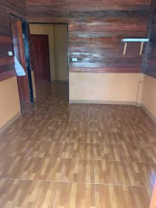 บ้านครึ่งตึกครั้งไม้ชั้นเดียว บ้านโป่ง แม่สาย เชียงราย