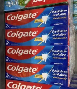 ยาสีฟันคอลเกตสูตร ฟลูออไลป้องกันฟันผุ ขนาด 110 กรับ 1 แพค 12 กล่อง